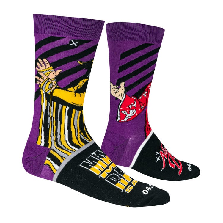 wwe-macho-vs-flair-crew-socks-men-s-knock-your-socks-off